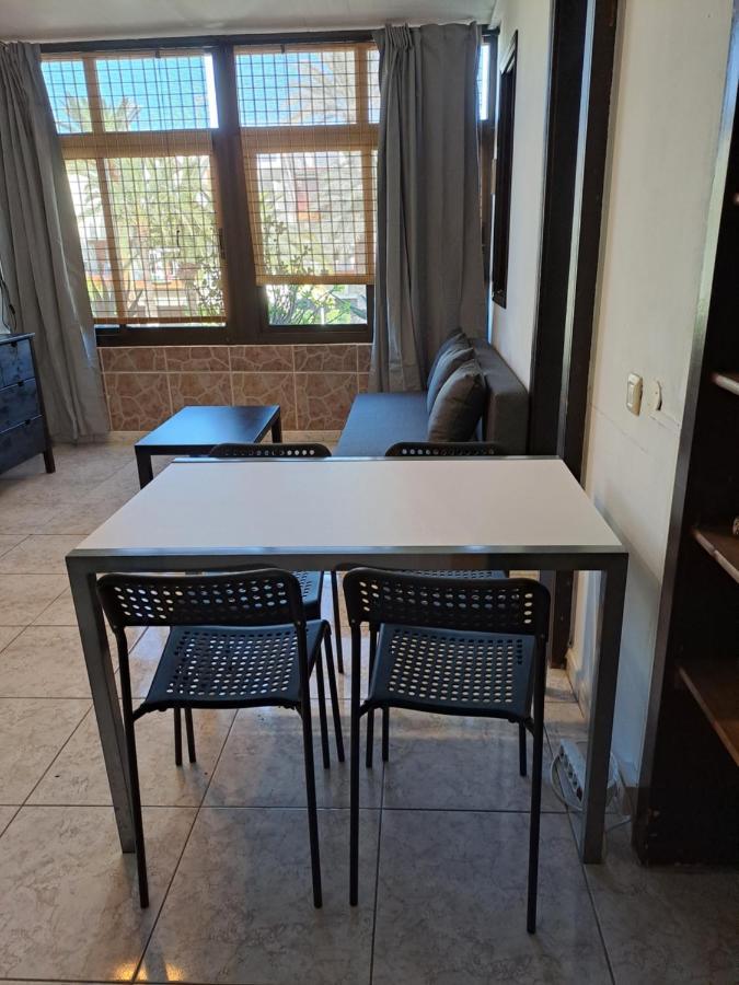 Primavera Appartement Tot 7 Personen Ideaal Voor Backpackers Arona  Kültér fotó