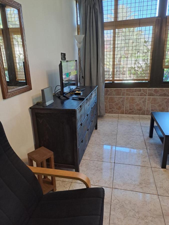 Primavera Appartement Tot 7 Personen Ideaal Voor Backpackers Arona  Kültér fotó
