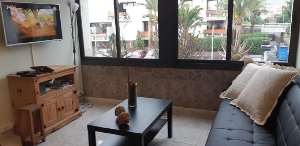 Primavera Appartement Tot 7 Personen Ideaal Voor Backpackers Arona  Kültér fotó